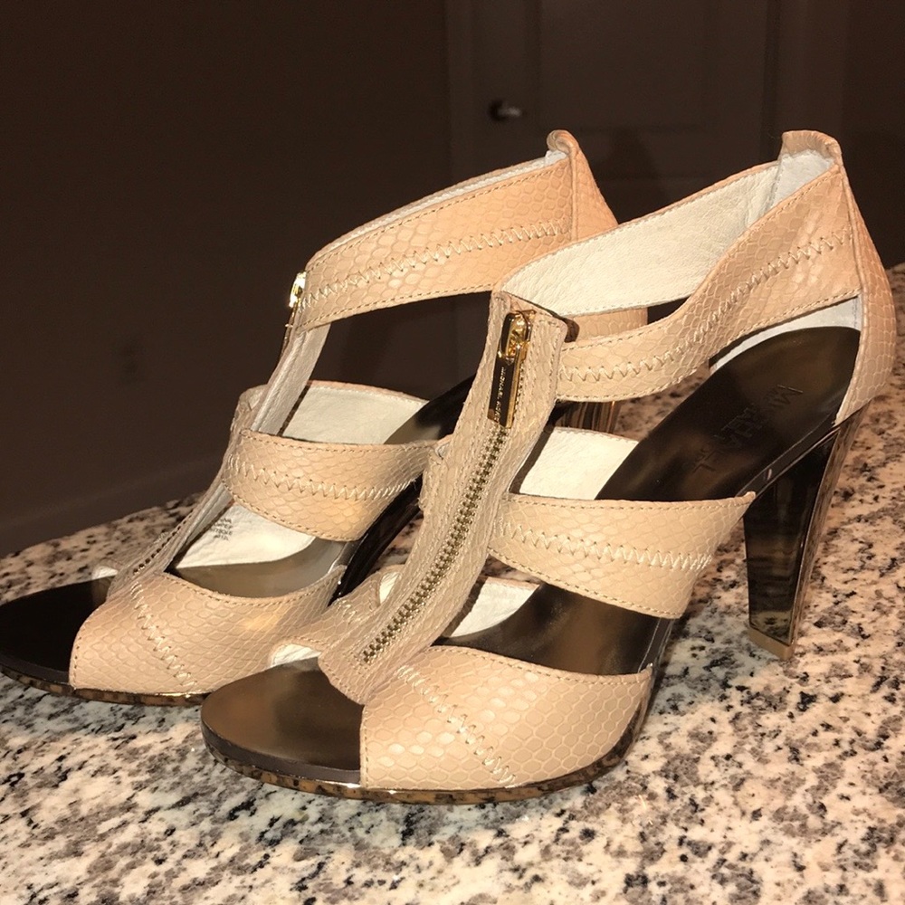 MichaelKors Buttercream Gold Zip Up Heels